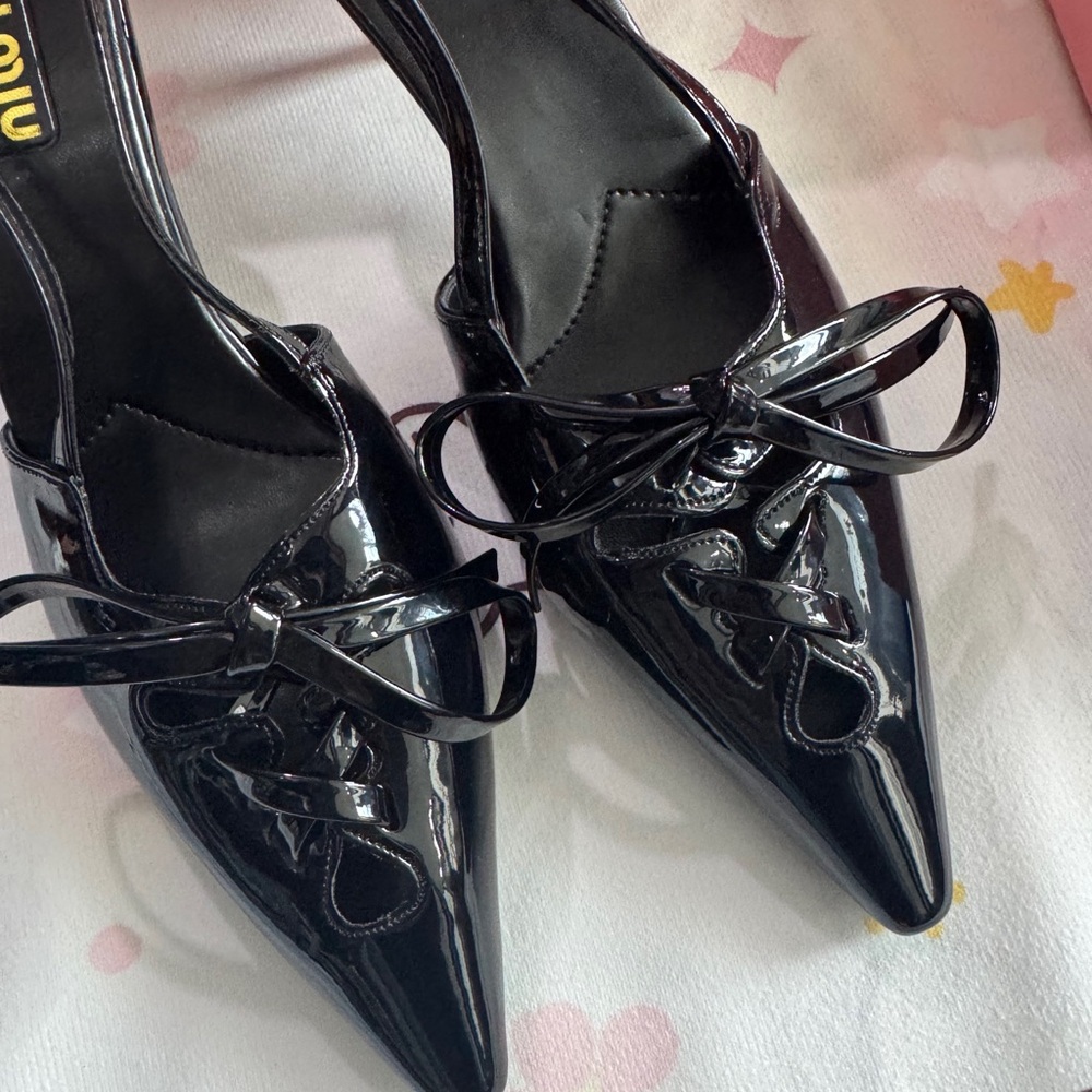 Miu Miu Black Patent Leather Pointed Toe Slingback Heels - Picture 3 of 9